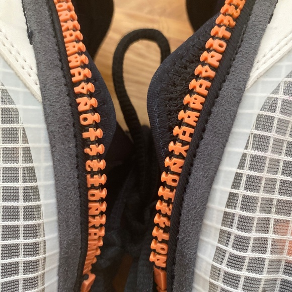 Jorden why not .6 boys basketball sneakers - Picture 5 of 9